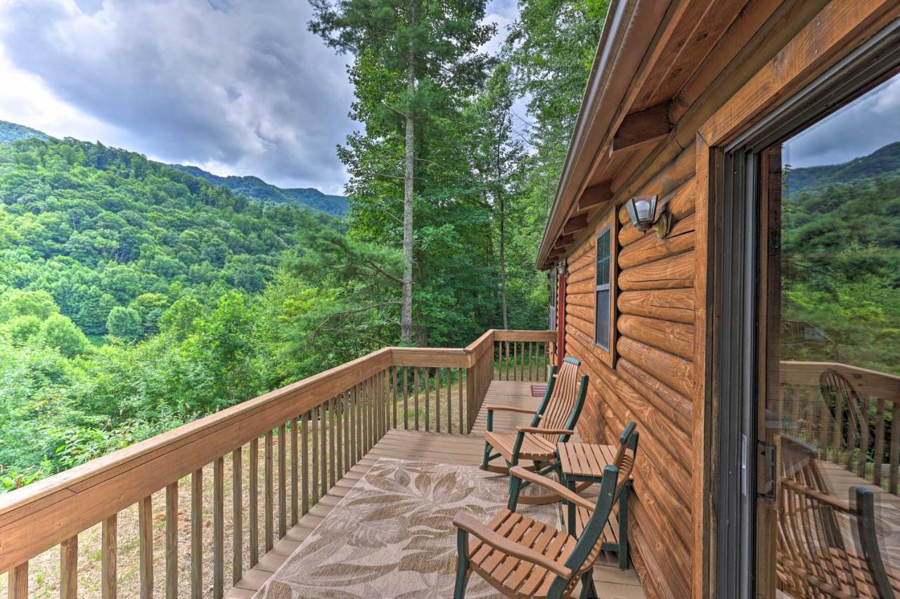 Quaint Log Cabin With Views Near West Jefferson Warrensville Exterior foto